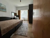 Wonderful, Luxury 2-Bedroom Apartment in delightful Constanța with WiFi, AC فنادق في 
