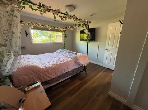 Relaxing 3-Bedroom Home, near Intel & Nike! Public transit 5 min away!