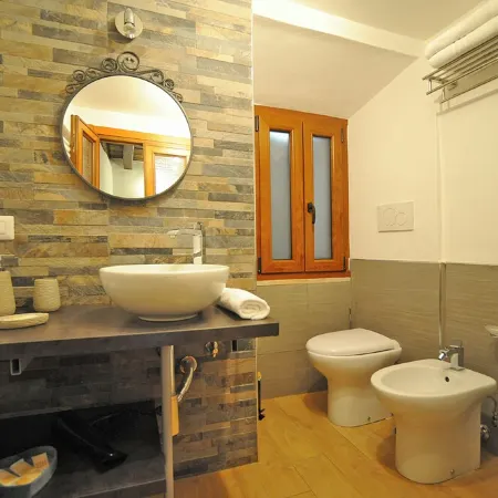 La Corte di GreSi - Holiday home in the heart of medieval Tivoli Отели рядом с достопримечательностью «Вилла Адриана»