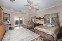 Yosemite & Bass Lake 6 bedrooms, sleeps 18 - Coarsegold Villa Hotels in Coarsegold