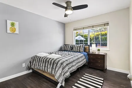 Near Disneyland: Splash-tastic Family Vacation! Отели в г. Фуллертон