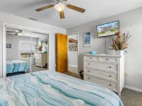The Crane's Nest: Charming Waterfront Retreat Hotels in Cedar Key