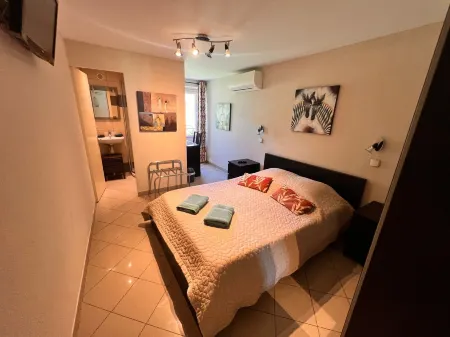 Résidence Mart'Ins Отели в г. Монфера