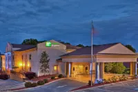 Holiday Inn Express & Suites Chattanooga-Hixson Hotels in Soddy-Daisy