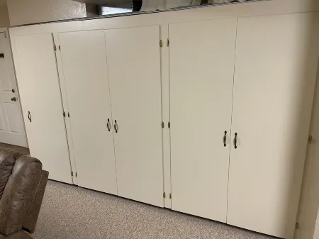 Large 500 square ft studio with private garage in a very quiet cul-de-sac