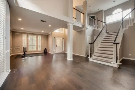 Tall, Bright and Handsome in Addison!