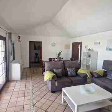 Fantastic villa, quiet area near the sea. Ideal for families Others