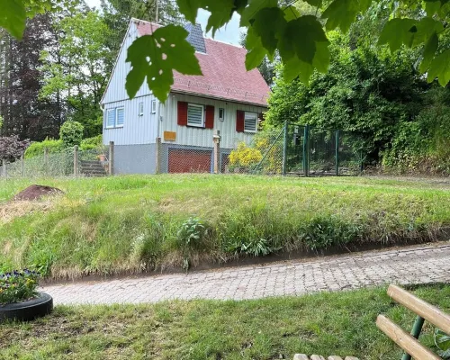 Vacation in Finsterbergen in a cozy vacation home for 5 guests, idyllic location Hotels in Friedrichroda