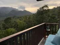 Your Private Love Nest with Stunning Mountain Views, Infinity Pool, Sauna Hotels in Valencia