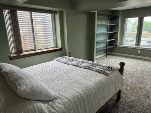 Clean, safe, and private fully furnished 1-bedroom apartment in Loveland