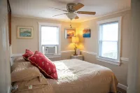Cozy Rehoboth Beach 2BR Retreat - Just 1.5 Blocks to the Beach! Hotels in 