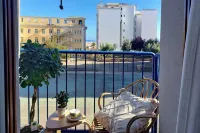 Cozy apartment 100 m. from FS station and 200 m. from sea and center. Hotels in Nettuno