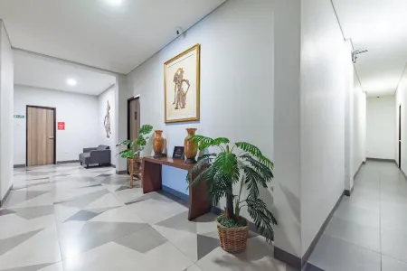 Sans Vibes Hotel Malabar Отели в г. Lengkong