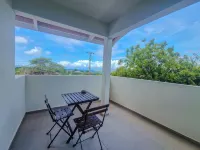 Vista Papaya Cozy 1-bedroom apartment in gorgeous Sabana Westpunt with WiFi, AC Hotels in Westpunt