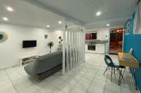 Petite location sympathique, accueillante et confortable dans le sud de l’île Hotels in Riviere-Salee