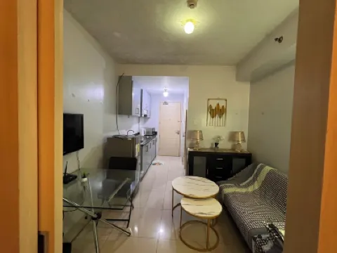 Cozy 1 bedroom condo in charming Pasay Mall Of Asia with AC, WiFi balcony Hotels in San Andres Bukid