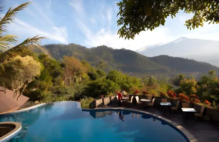 Jambuluwuk Convention Hall & Resort Batu