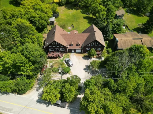 L'Auberge des Collines Full Guest Suite Hotel di Les Collines-de-l'Outaouais Regional County Municipality