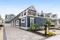 Spacious Patio and Modern Amenities - Gorgeous Coastal Getaway Hotel a Wildwood Crest