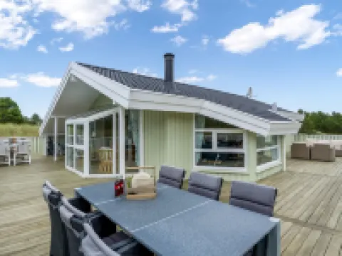 "Mila" - 750m from the Sea Hoteles en Bindslev