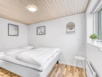 "Anneke" - 1.3km from the sea