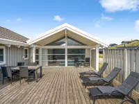 "Anne" - 100m from the Sea