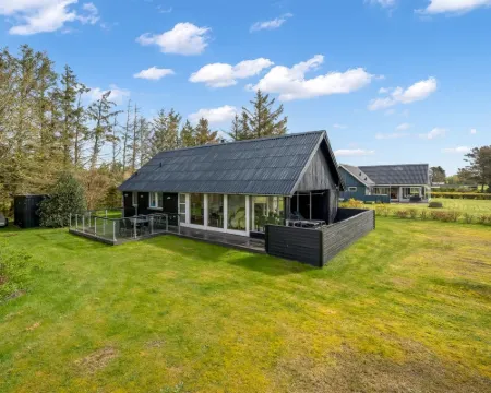 "Aleida" - 100m to the Fjord Hotels in Vemb