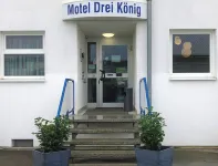 Motel Drei König- Ihr Transithotel - parking