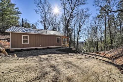 Modern Cabin w/ Fire Pit < 3 Mi to Trails! Hotels in Transylvania County