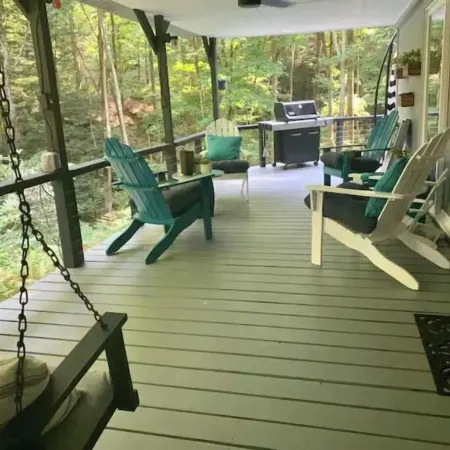 Cozy, Modern Camp nestled near Audra State park.