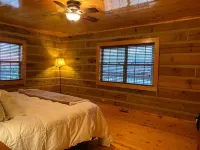 Stunning Cabin on Green River Lake 阿代爾縣住宿飯店