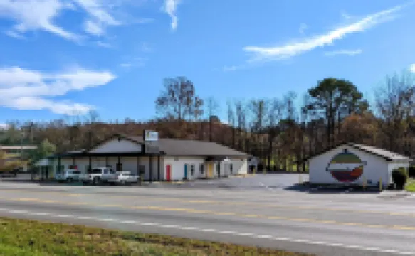 The Honey Bee Motel