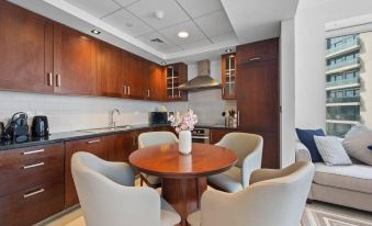 Luxury Burj Khalifa & Fountain View Apartments Steps to Dubai Mall by Simply Comfort