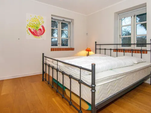 6 person holiday home in Broager