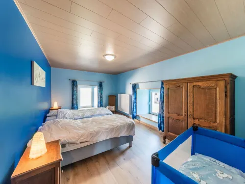 Holiday Home in Houffaliz with  Garden - Hot Tub