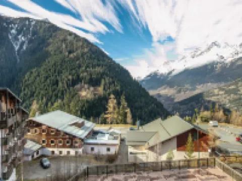 Apartment in France with Pool & Mountain Views Hotels in Modane