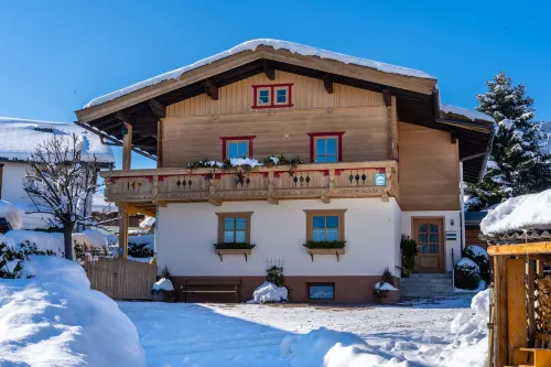 Cosy Apartment With Garden in Salzburger Land