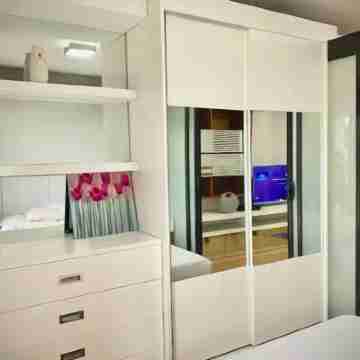 Convenient 1BR Beside SM Mall Rooms