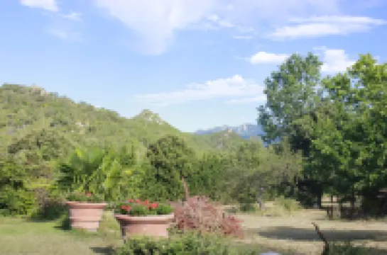 Masia Mimosa Completa Hotels in 