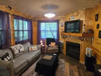 Romantic Treehouse/ 20 minutes from Helen