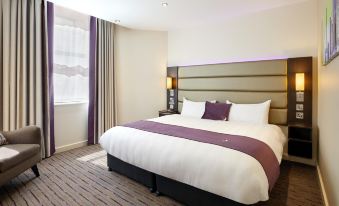 Premier Inn Oldham Central