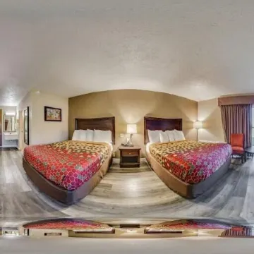 Perry Inn & Suites National Fairground I 75