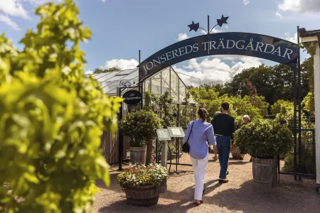 Gibsons Hotell Отели в г. Партиле