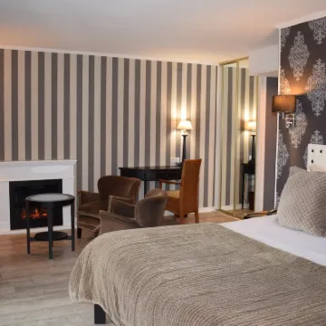 Le Trophée Boutique Hôtel Spa- la Loggia Appart'hôtel Hotels near Deauville Beach