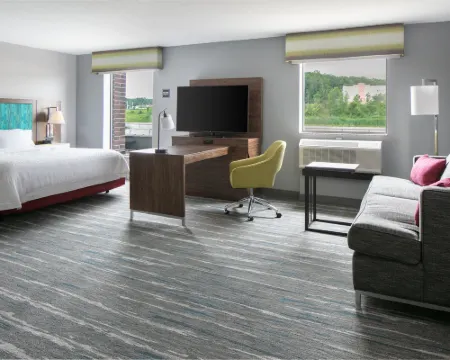 Hampton Inn & Suites Grafton Hotels in Ozaukee County