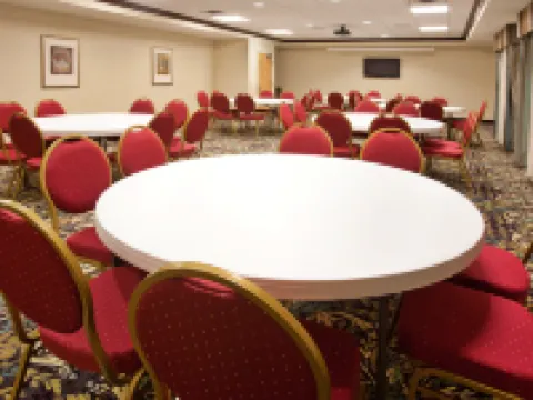 Staybridge Suites ELKHART NORTH by IHG Hotel di Elkhart