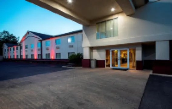 Red Roof Inn San Marcos