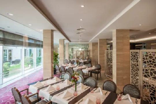 Crowne Plaza BUCHAREST by IHG