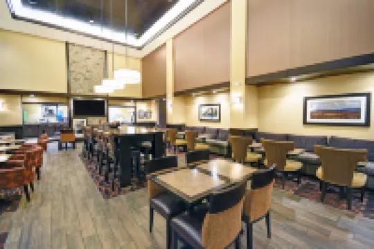 Hampton Inn & Suites Milwaukee/Franklin