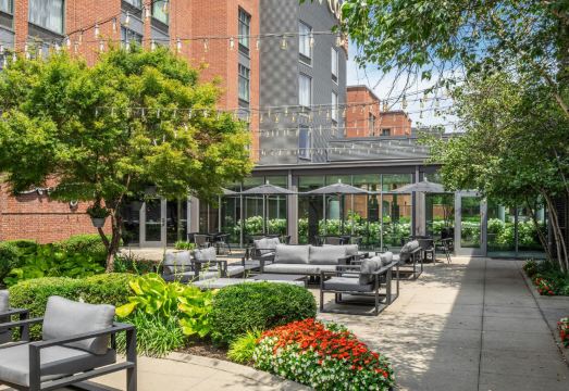 코트야드 메리어트 로비